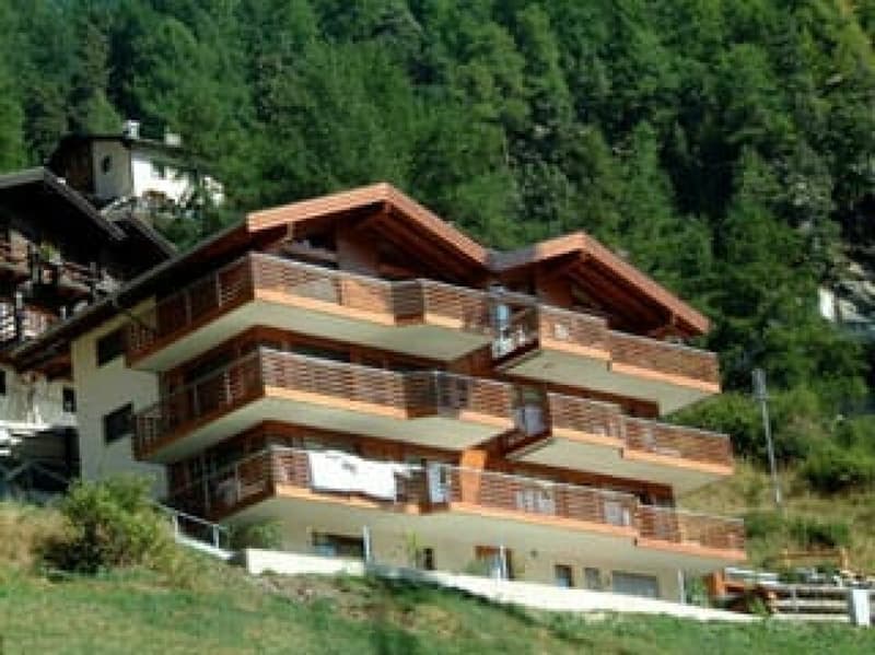 Charming Pearl 2.5 Room Second Home in Zermatt with Unobstructed View of the Matterhorn (15)