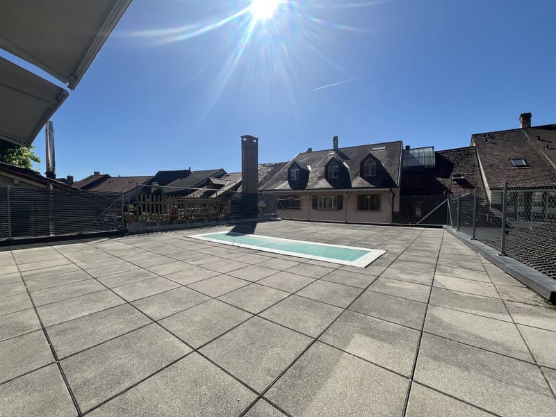 AVEC UNE GRANDE TERRASSE, TRES BIEN SITUE (1)