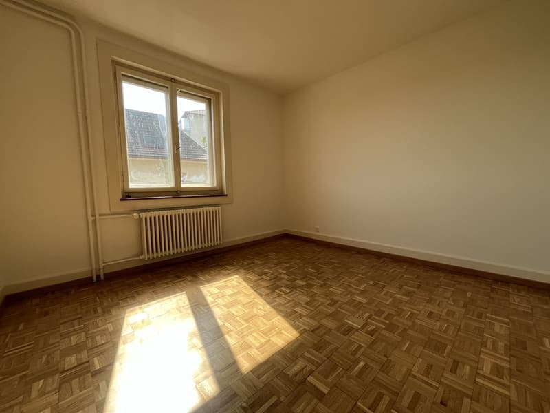 VÖLLIG RENOVIERTE WOHNUNG MIT SEEBLICK (3)