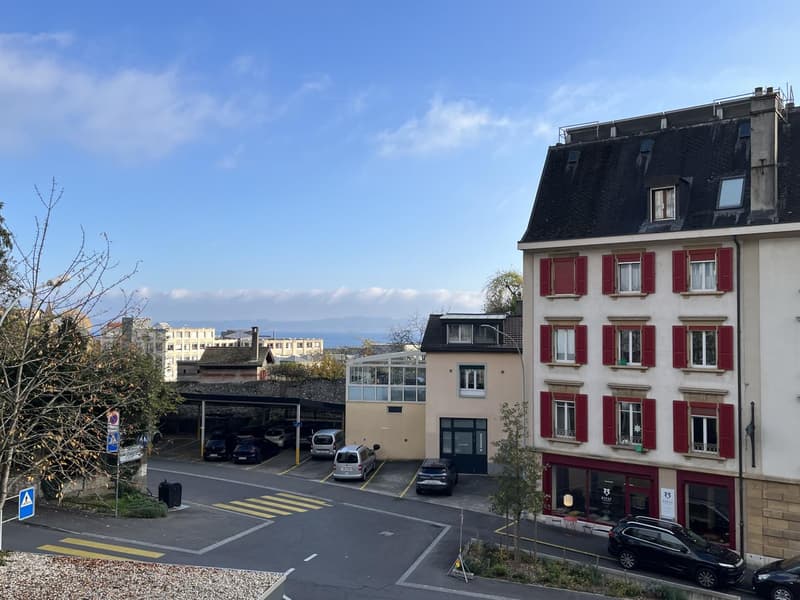 VÖLLIG RENOVIERTE WOHNUNG MIT SEEBLICK (9)