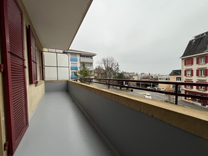 VÖLLIG RENOVIERTE WOHNUNG MIT SEEBLICK (8)