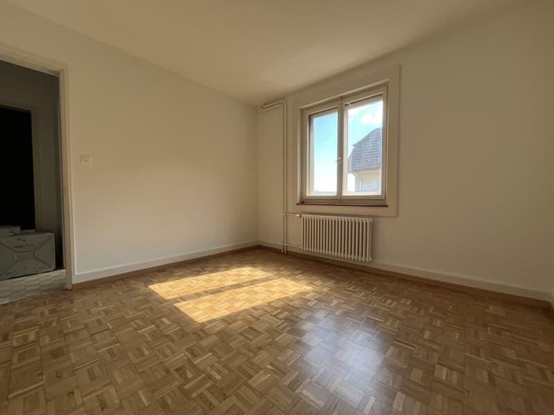 VÖLLIG RENOVIERTE WOHNUNG MIT SEEBLICK (5)