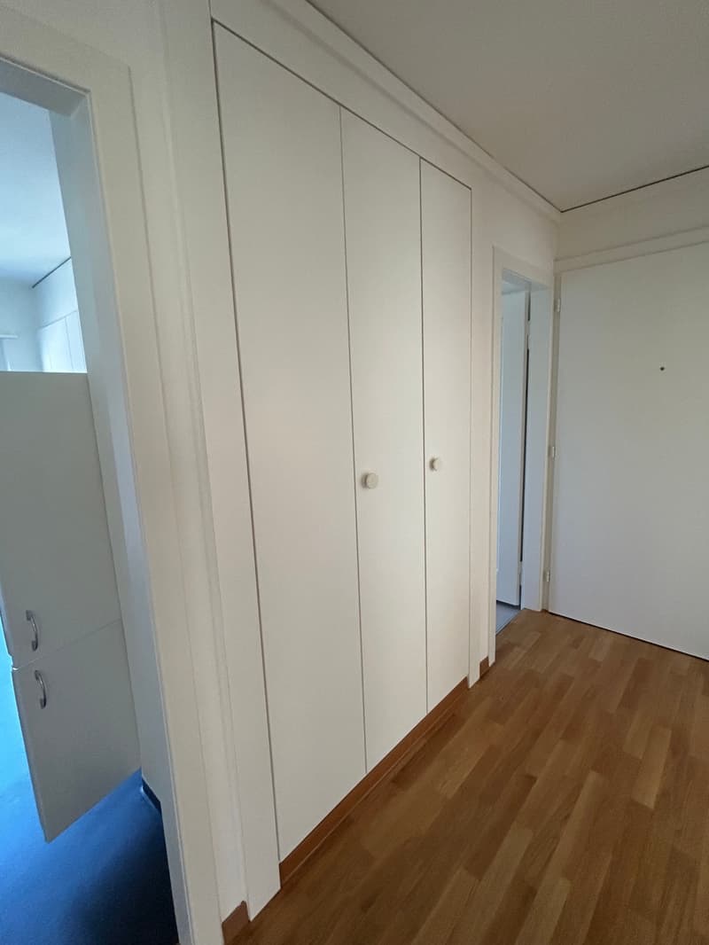 Korridor mit Wandschränken