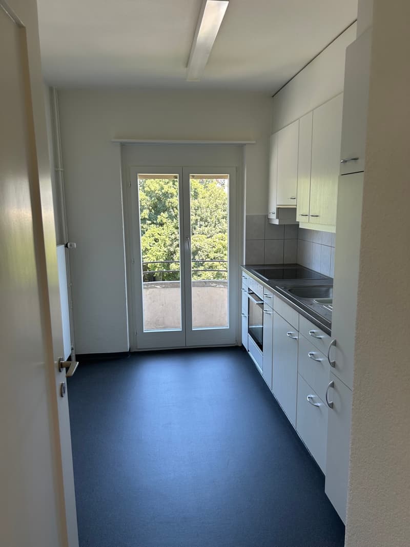 Küche mit französischen Balkon