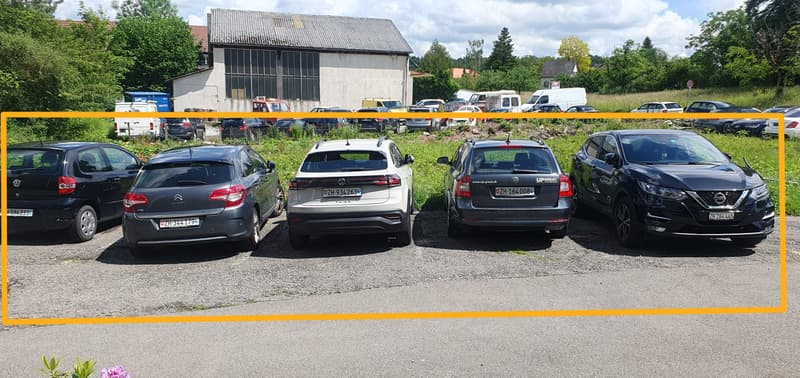 Parkplätze im Wohnquartier - Dübendorf (1)