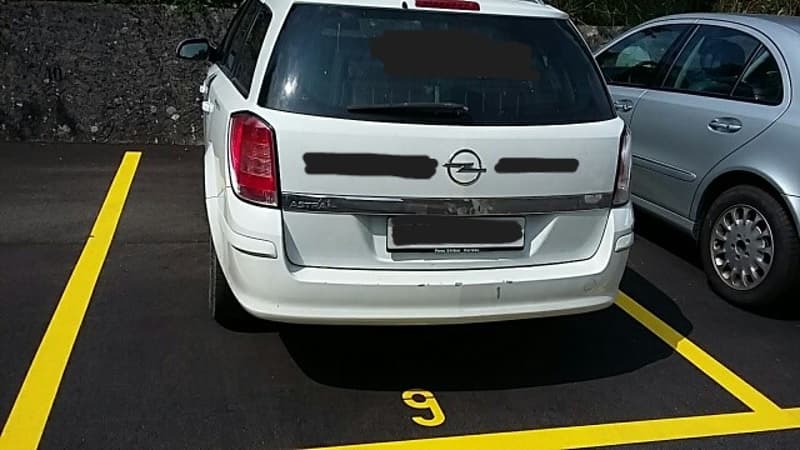 Parkplatz im Wohnquartier - Neuhausen am Rheinfall (2)