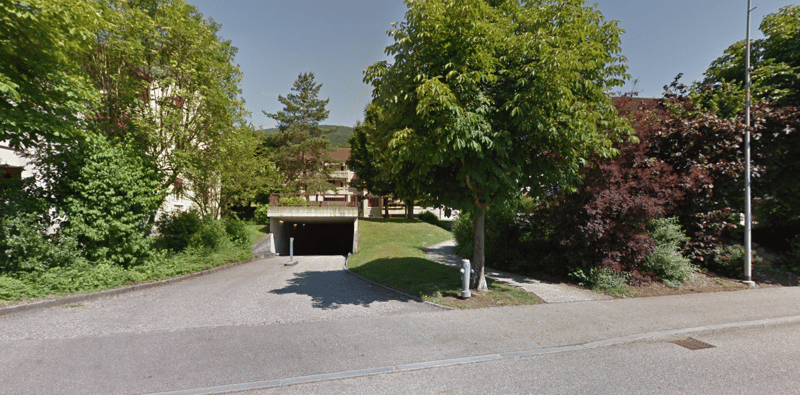 Recherchez-vous un emplacement de stationnement pour votre voiture à Rickenbach? (1)