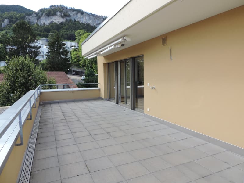 Appartement en attique de 3,5 pièces idéalement situé (2)