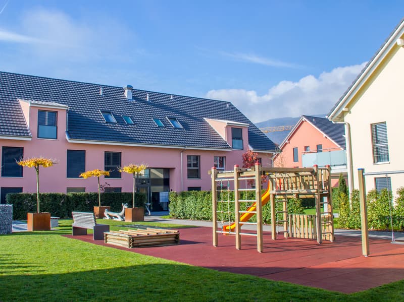 Tolle 4.5-Zimmer-Wohnung im Erdgeschoss (2)