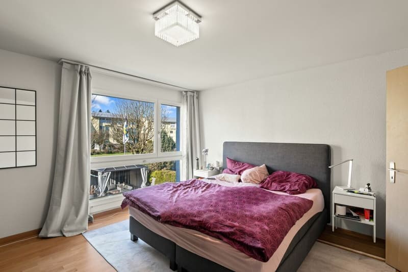 Casa a schiera distaccata in una posizione ideale con sole pomeridiano e serale (12)