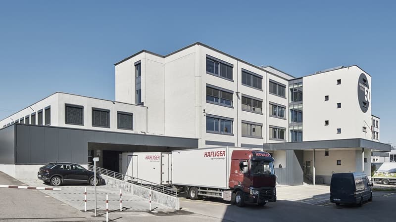 Flexible Büro-/Gewerbefläche in attraktiver Gewerbeliegenschaft (2)