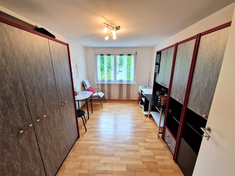 Attraktive 4.5-Zimmer-Wohnung mit Balkon und privatem Hobby-/Waschraum (16)