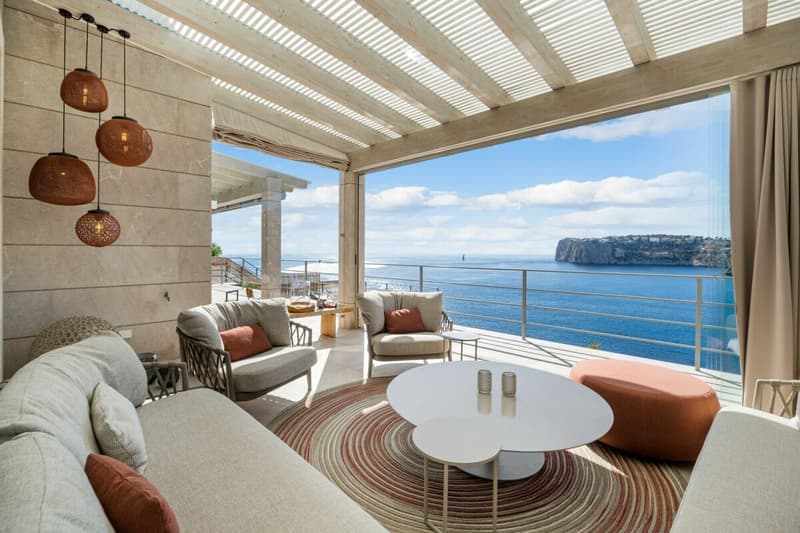Eine Villa, die mit dem Horizont flirtet (1)