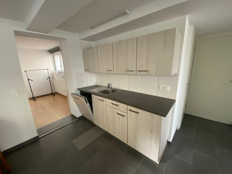 Svuota i bagagli e arriva - appartamento arredato (2)