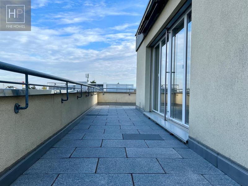 4.5 Zimmer Attika-Eigentumswohnung mit Hobbyraum und 2 Autoeinstellhallenplätze (1)