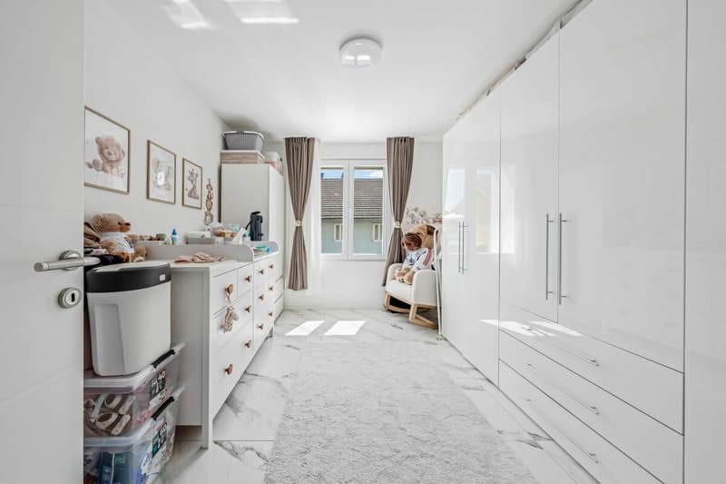 Casa familiare completamente ristrutturata con un potenziale di rendita attraente (8)