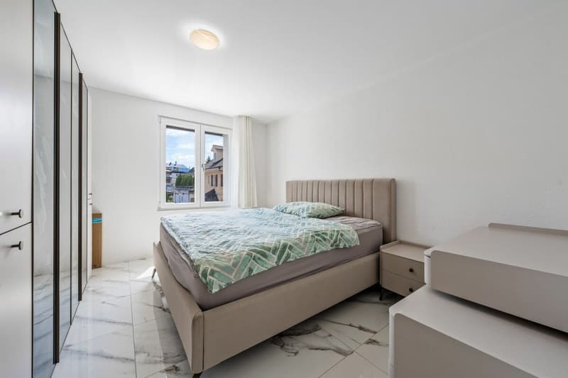 Casa familiare completamente ristrutturata con un potenziale di rendita attraente (7)