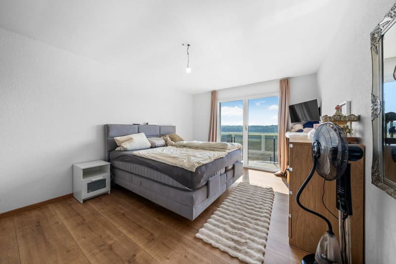5.5 Zimmer Doppeleinfamilienhaus mit Aussicht (10)