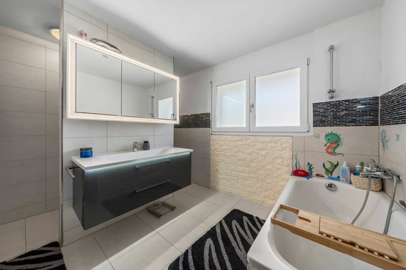 5.5 Zimmer Doppeleinfamilienhaus mit Aussicht (9)