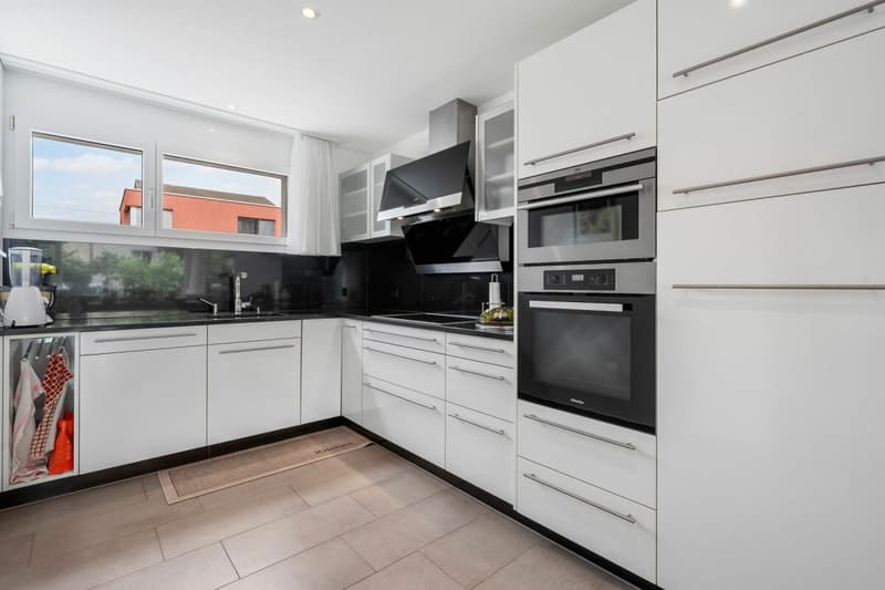 Charming Home with Charm and Quality of Life - Stylish 4.5-Room Semi-Detached House in Family-Friendly Location (6)