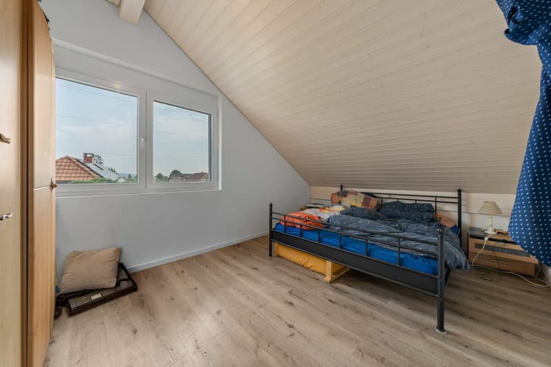 6.5 Zi Doppeleinfamilienhaus mit seperater 3.5 Zi Wohnung im DG (19)