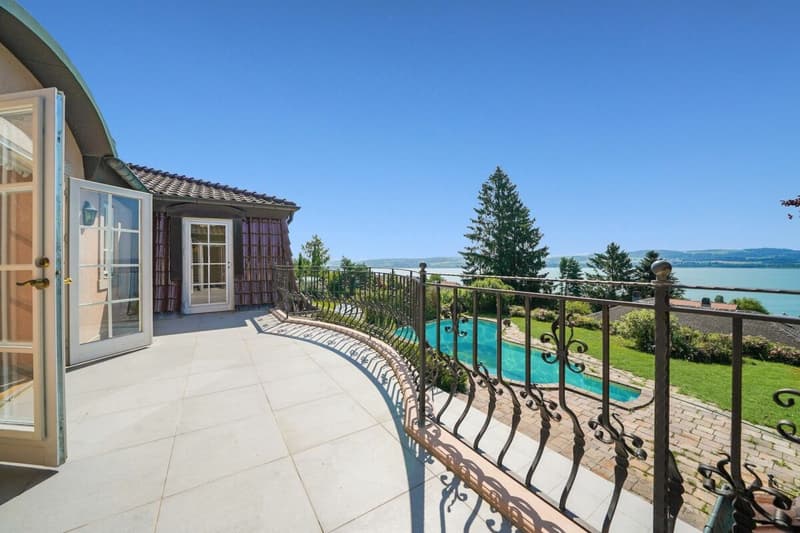 Exclusive Villa with Lake and Alpine View - on the South Slope of Lugnorre (16)