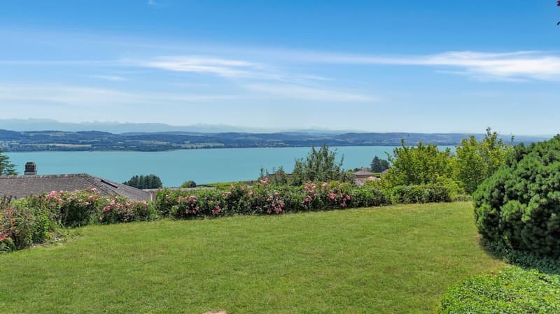 Exclusive Villa with Lake and Alpine View - on the South Slope of Lugnorre (3)