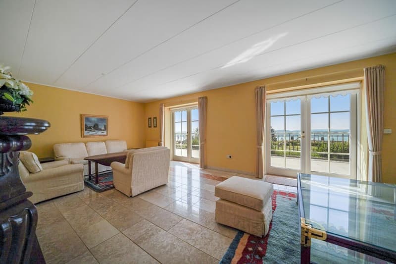 Exclusive Villa with Lake and Alpine View - on the South Slope of Lugnorre (5)