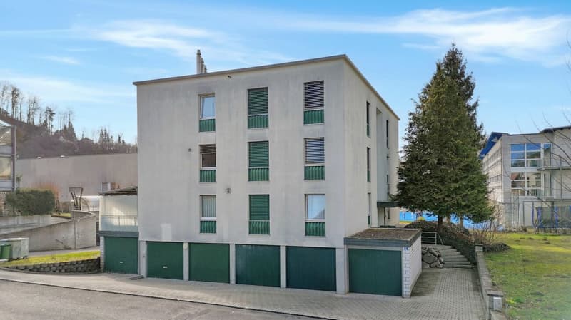 Appartamento di 4,5 locali ristrutturato in posizione centrale a Flamatt (27)