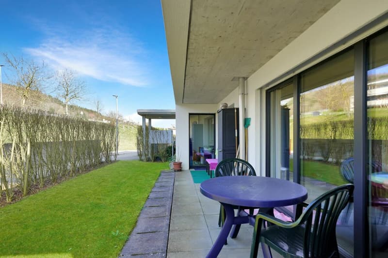 Modern, bright terrace apartment with large garden (11)