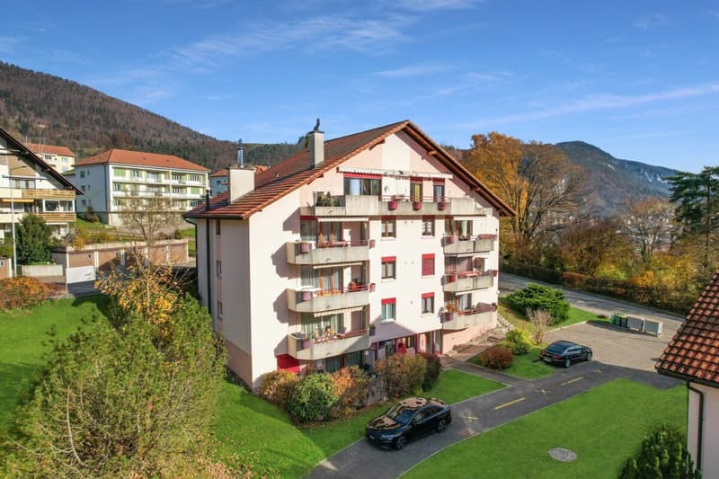 Duplex under the roof with private elevator - spacious, bright and full of potential (10)