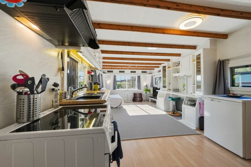 Well-maintained mobile home with 549 m² of land, a total of 5 plots with great development potential (7)