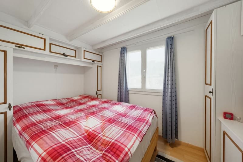 Well-maintained mobile home with 549 m² of land, a total of 5 plots with great development potential (8)