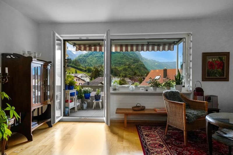 Bright 4.5-room apartment in a central location in Interlaken (3)