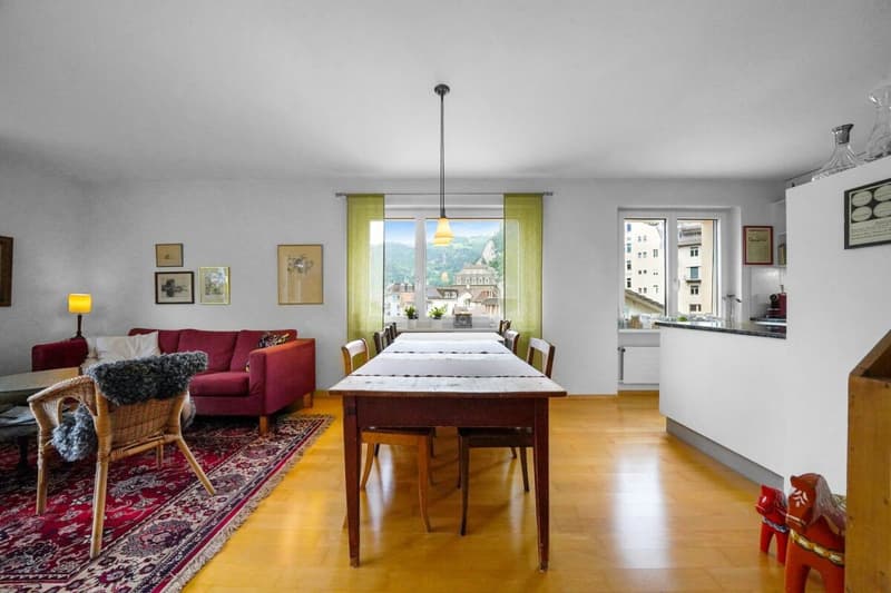 Bright 4.5-room apartment in a central location in Interlaken (5)