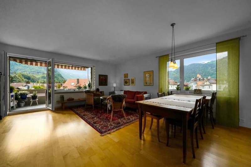 Bright 4.5-room apartment in a central location in Interlaken (2)