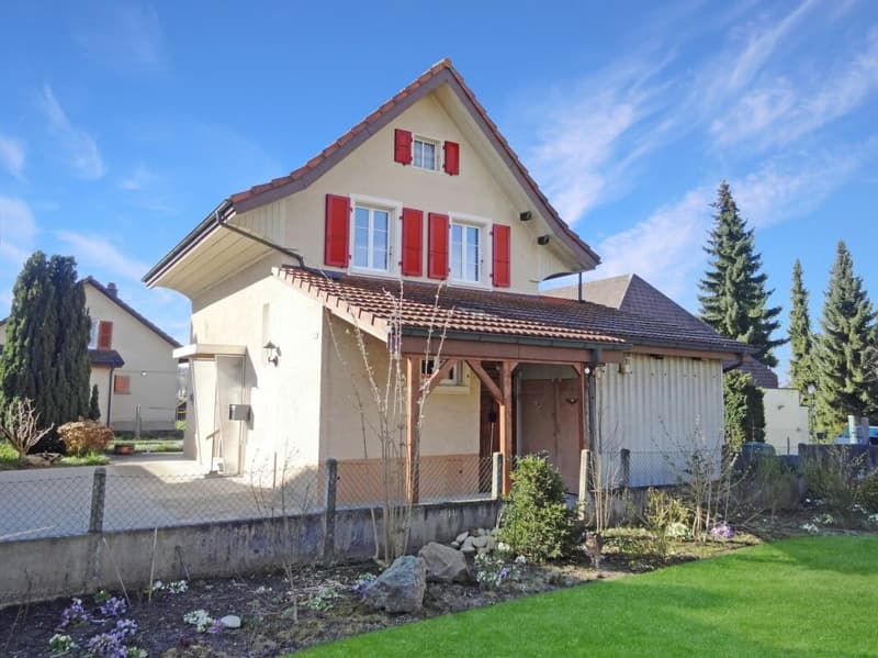 Maison de famille charmante et centrale avec jardin à Herzogenbuchsee (2)