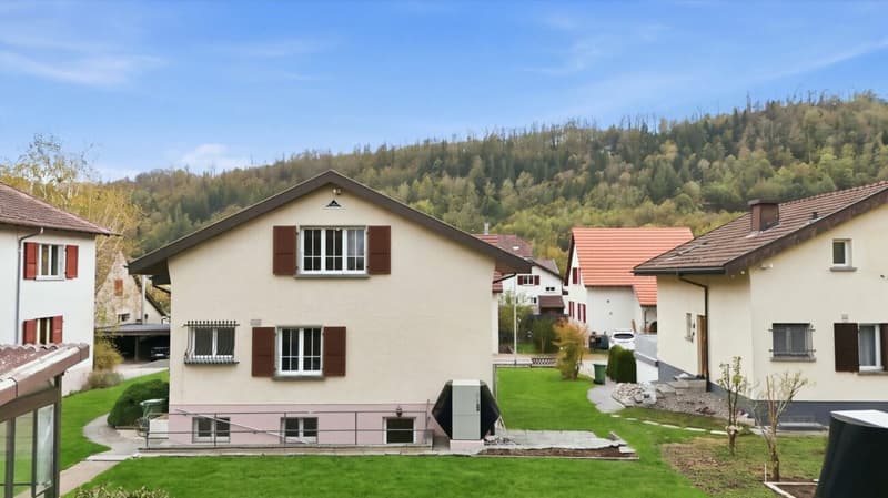Teilsaniertes Einfamilienhaus mit Terrasse und Garten, nahe Olten (13)