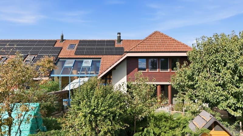 Grosszügiges Doppeleinfamilienhaus mit viel Platz und Wintergarten (13)