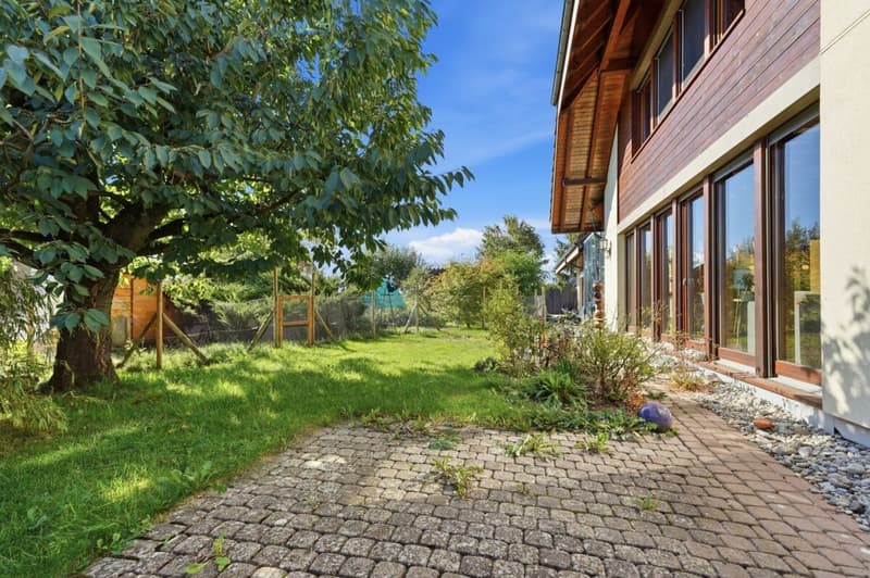 Grosszügiges Doppeleinfamilienhaus mit viel Platz und Wintergarten (12)