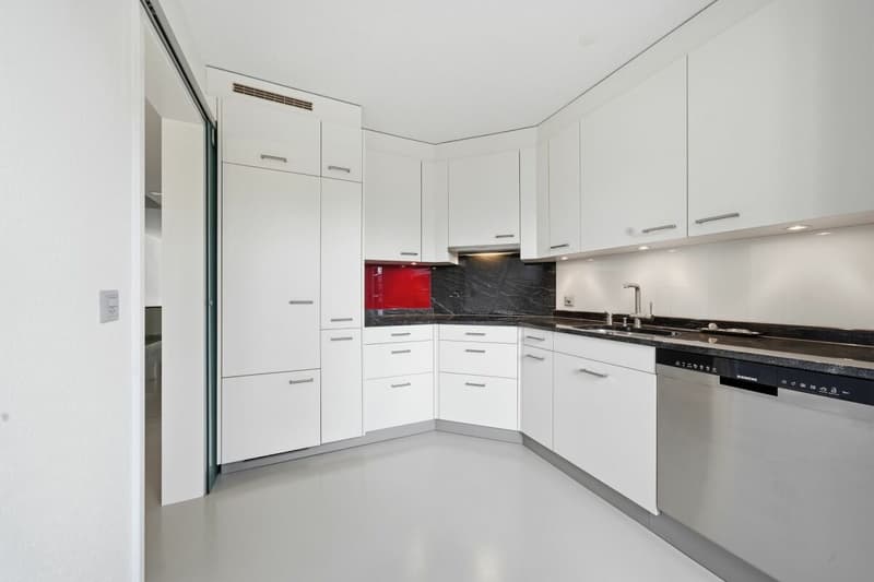 Schöne 4.5 Zimmer Duplexwohnung mit Haus-Charakter in Luterbach (4)