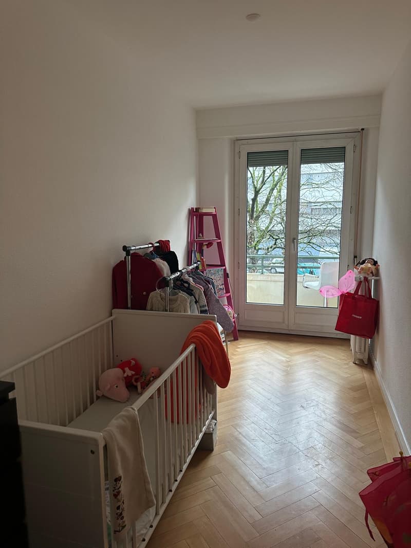 4 Pièces traversant avec balcon en plein centre Rive-Droite (2)