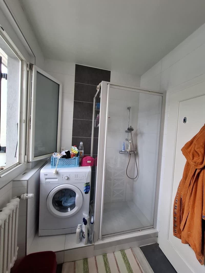 Charmant appartement de 2 pièces avec balcon au coeur des Eaux-vives en dernier étage (5)