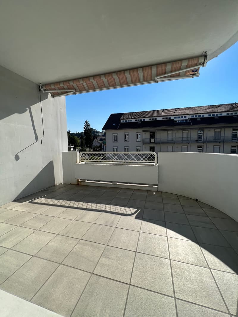 Apartment for seniors - Bright 3.5-room apartment with balcony facing southwest in the village center near Menzo Market (9)
