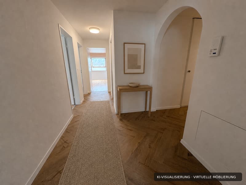 Renovierte 4.5-Zimmer-Dachwohnung mit Cheminée, Lift und Weitblick (13)