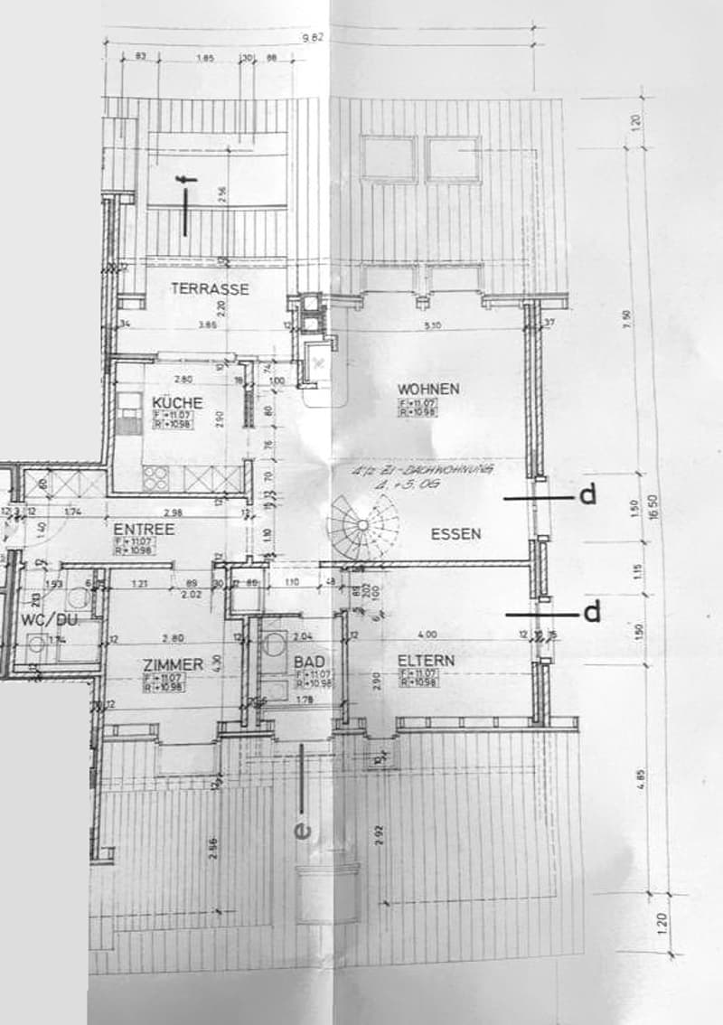 Renovierte 4.5-Zimmer-Dachwohnung mit Cheminée, Lift und Weitblick (15)