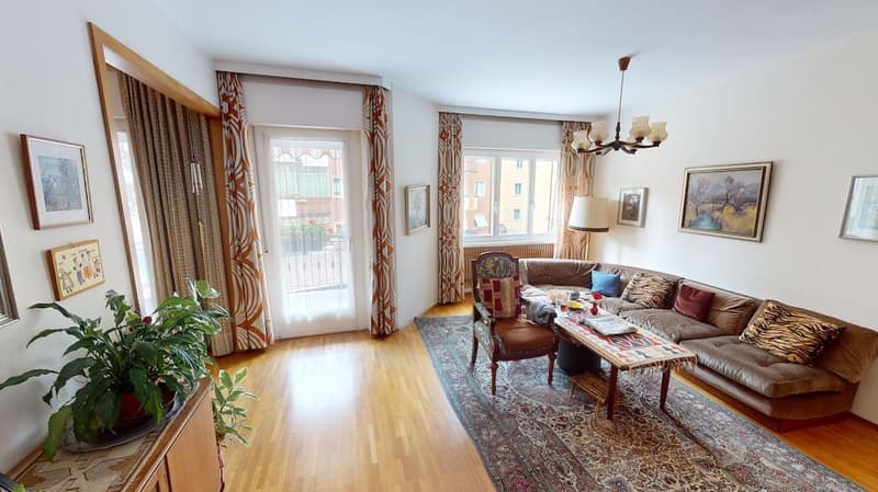 NACKTES EIGENTUM: geräumige 5-Zimmer-Wohnung mit Garage nahe Grieserplatz zu verkaufen (1)
