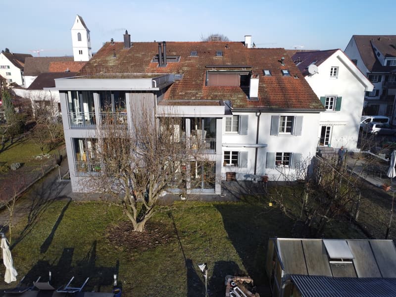 Maison d'habitation dans le centre historique du village avec beaucoup de potentiel (2)