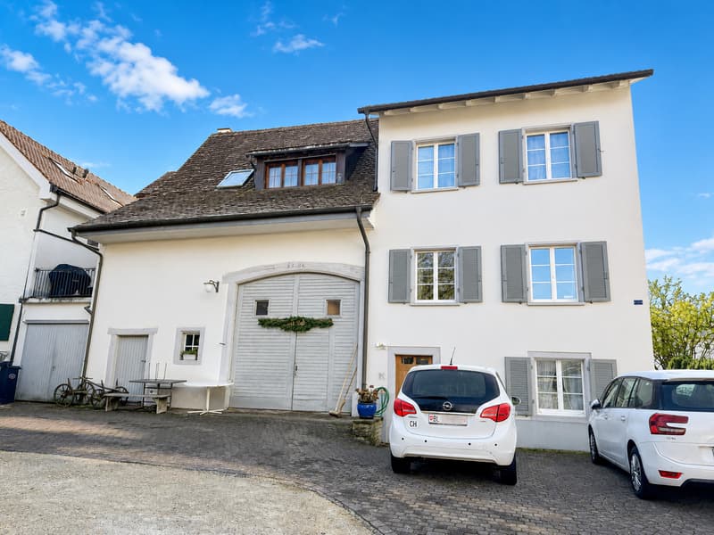 Mehrfamilienhaus im historischen Dorfkern mit viel Potenzial (1)