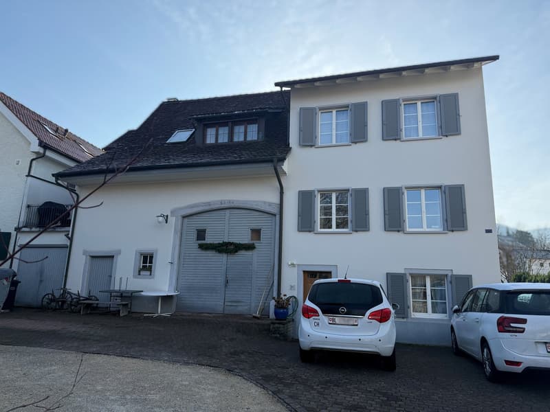 Maison d'habitation dans le centre historique du village avec beaucoup de potentiel (1)